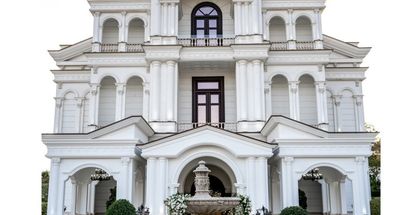 تالار پذیرایی عمارت زرین