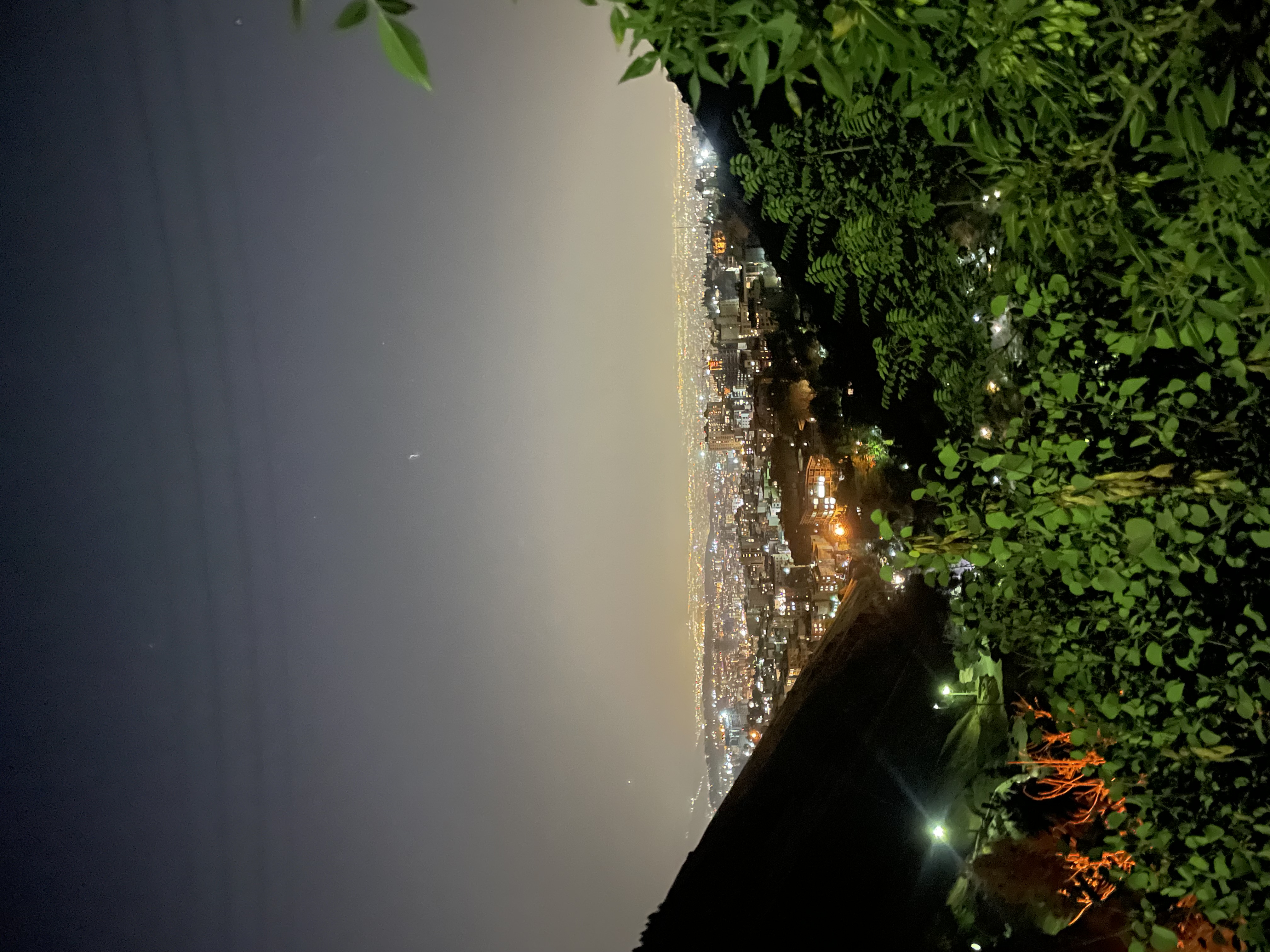 کافه رستوران سربند غلاک دارآباد