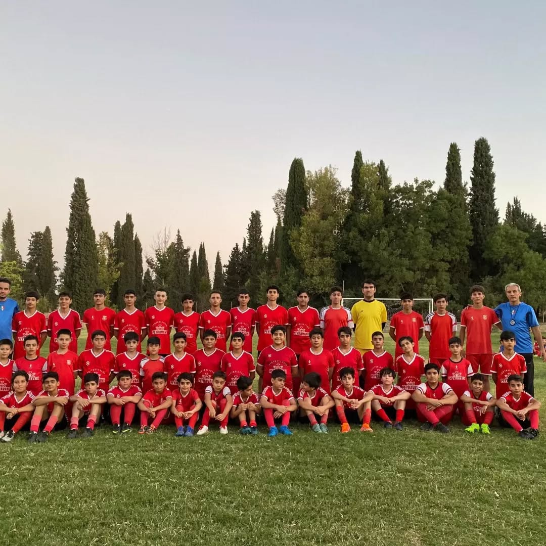 مدرسه فوتبال پیروانی