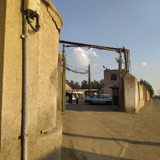 پارکینگ شبانه روزی گاراژ بنیاد