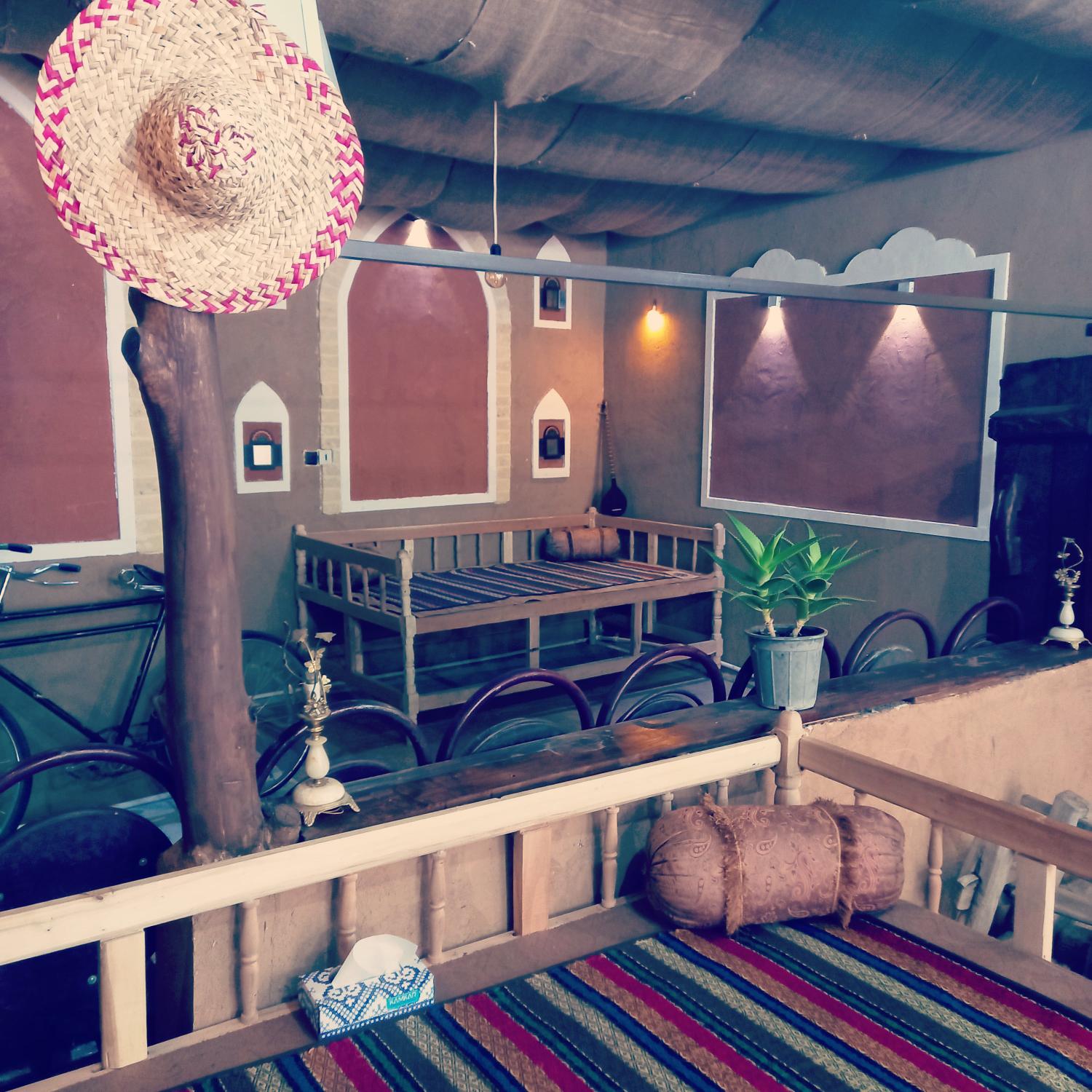 کافه سنتی دنج