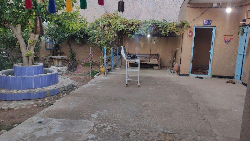 اقامتگاه بوم گردی لچک