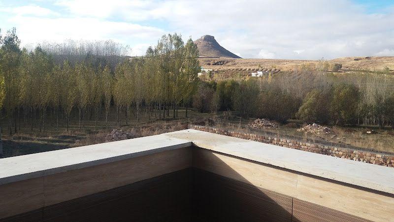 اقامتگاه بوم گردی تخت سلیمان شمشیری