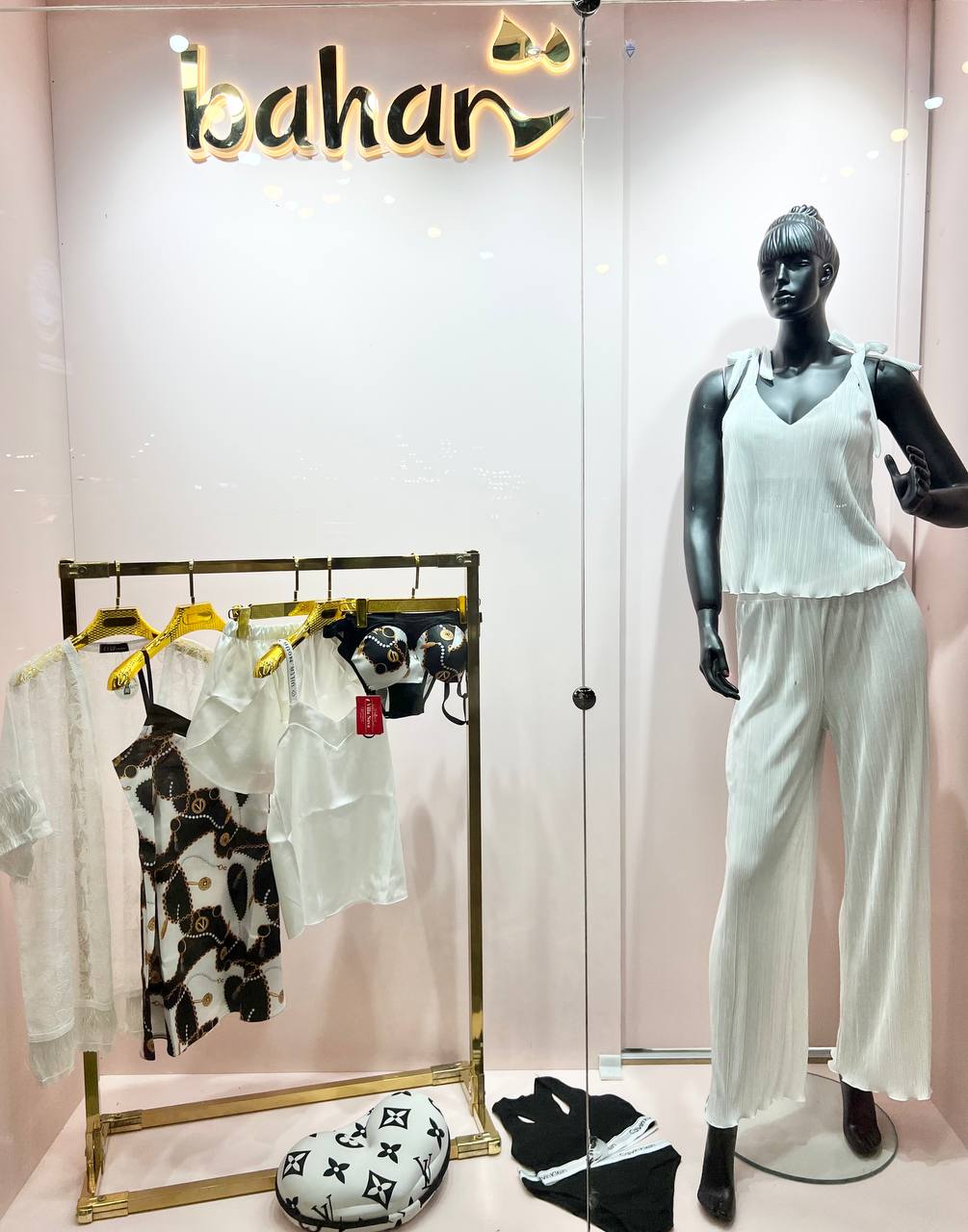 لباس زیر بهار