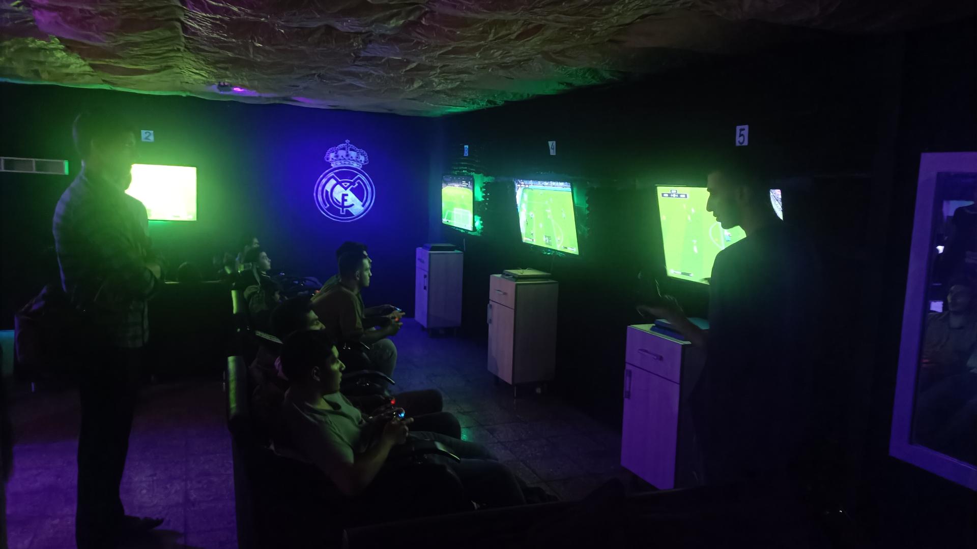 گیم لند هانتر