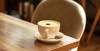 کافه عالیجناب