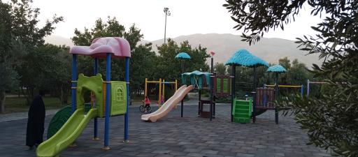 بوستان زیتون