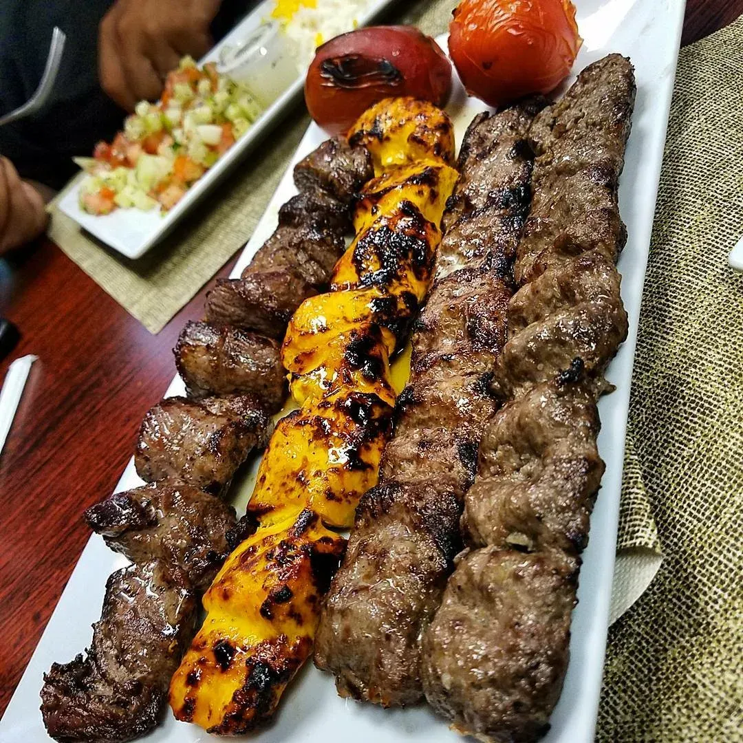 اکبر کبابچی