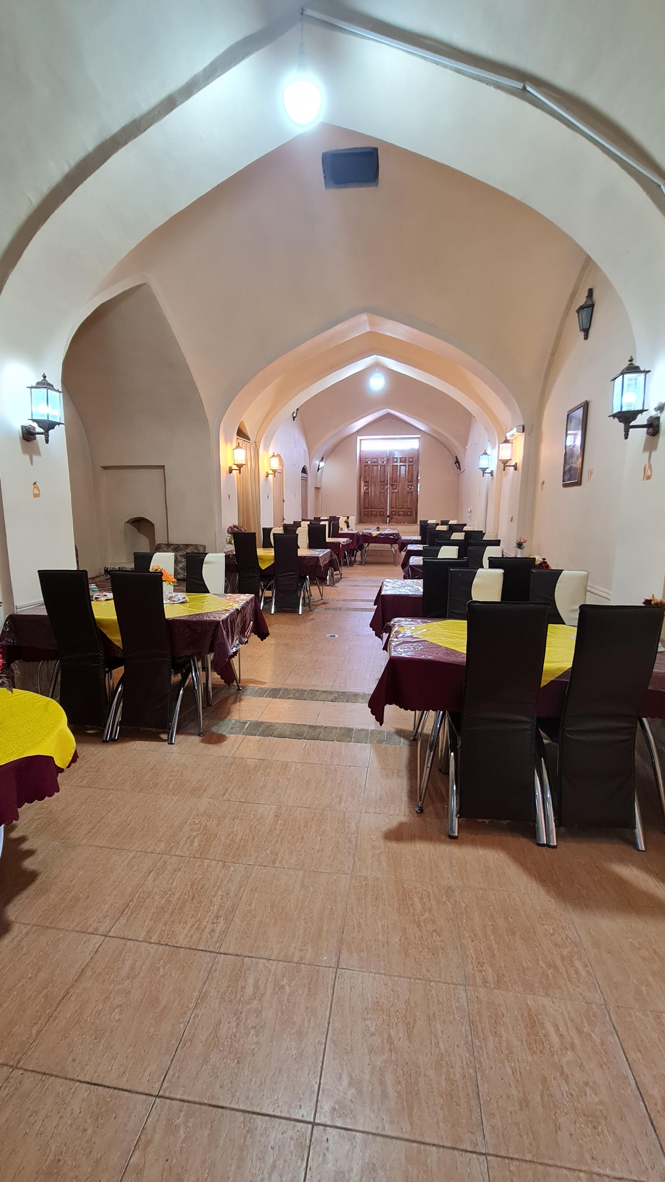 هتل و رستوران منتظران