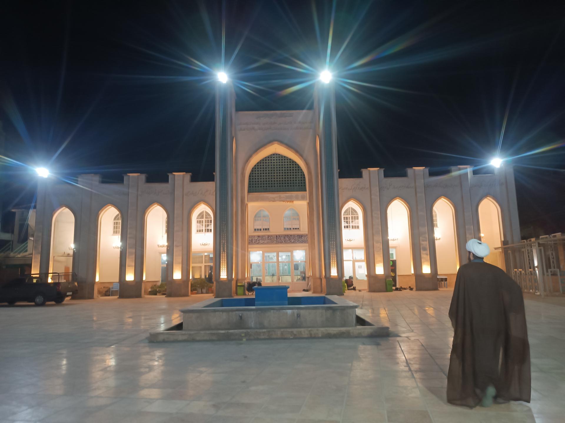 مسجد حضرت ابوالفضل ع  و خاندان فاطمه الزهرا 