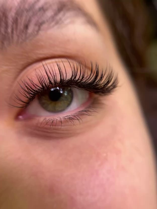 خدمات تخصصی اکستنشن مژه