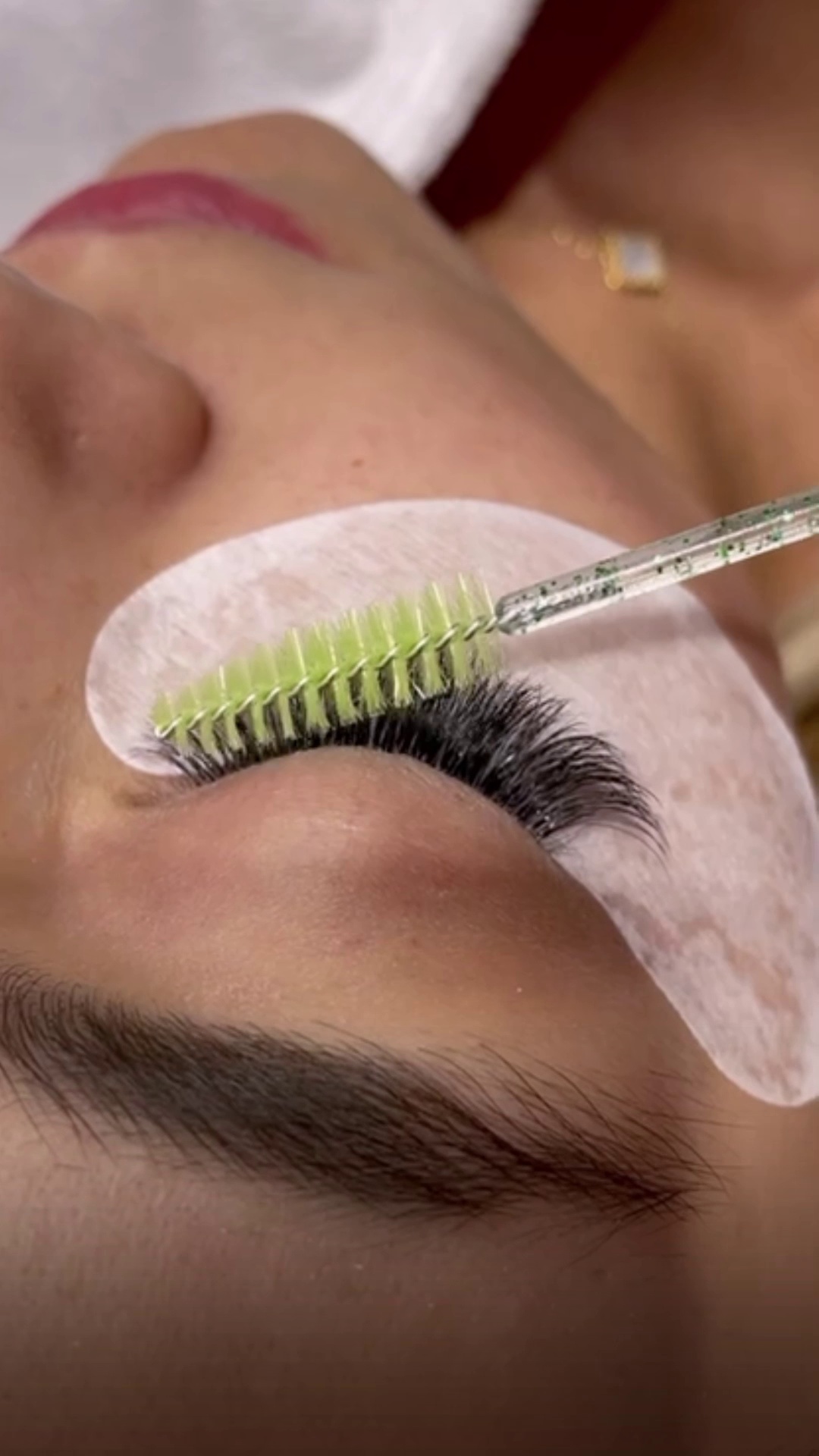 اکستنشن مژه نوشین باغبان