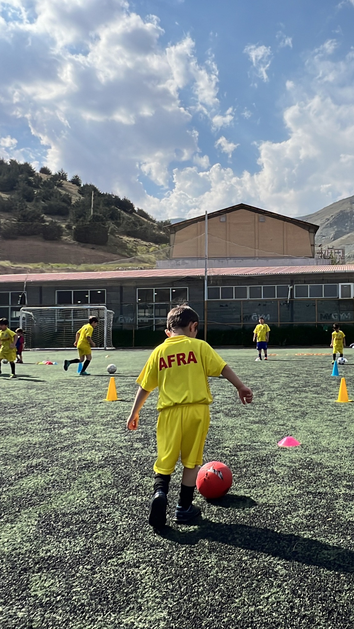 مدرسه فوتبال افرا