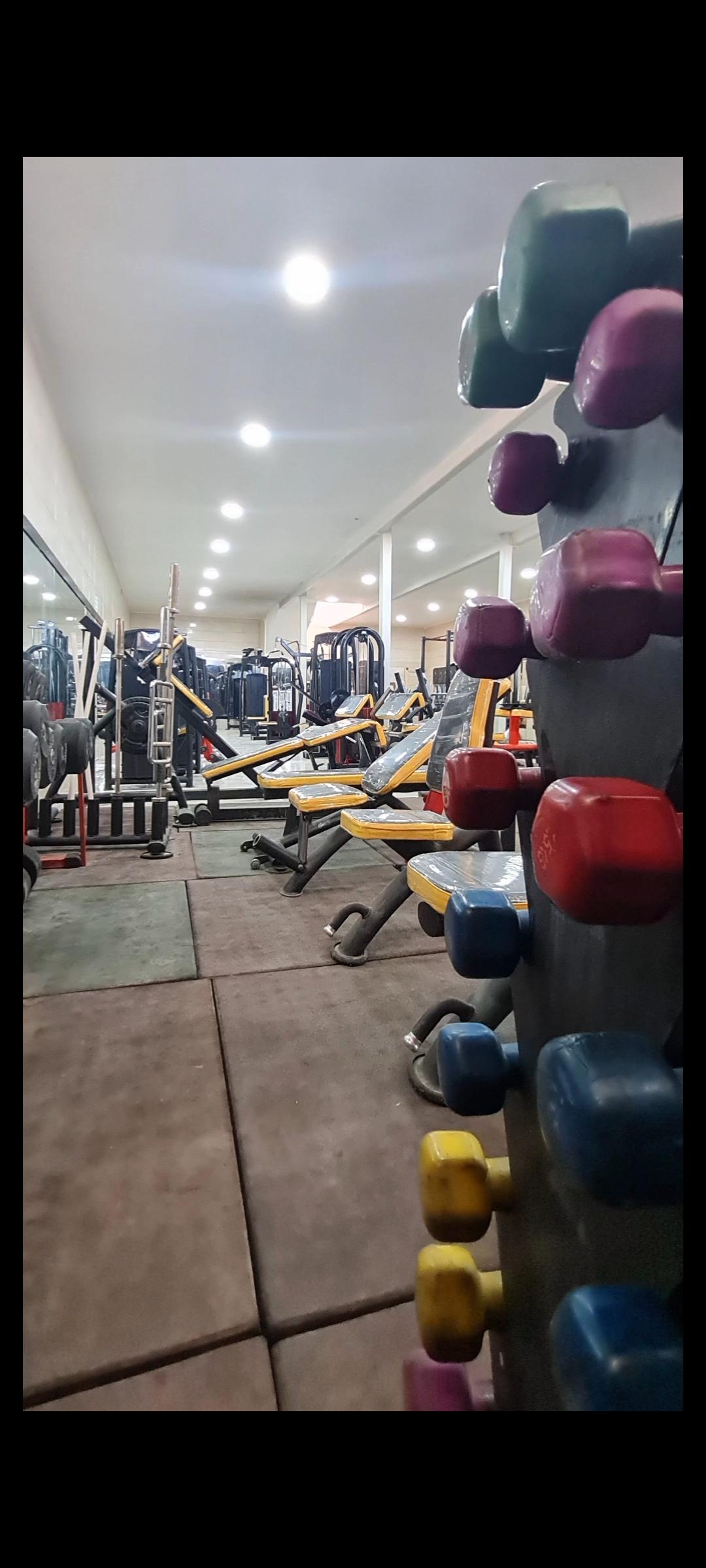 باشگاه بدنسازی رهام