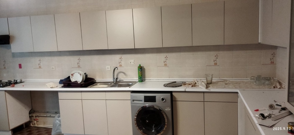 خدمات ساخت کابینت و کمد دیواری دکوراتور