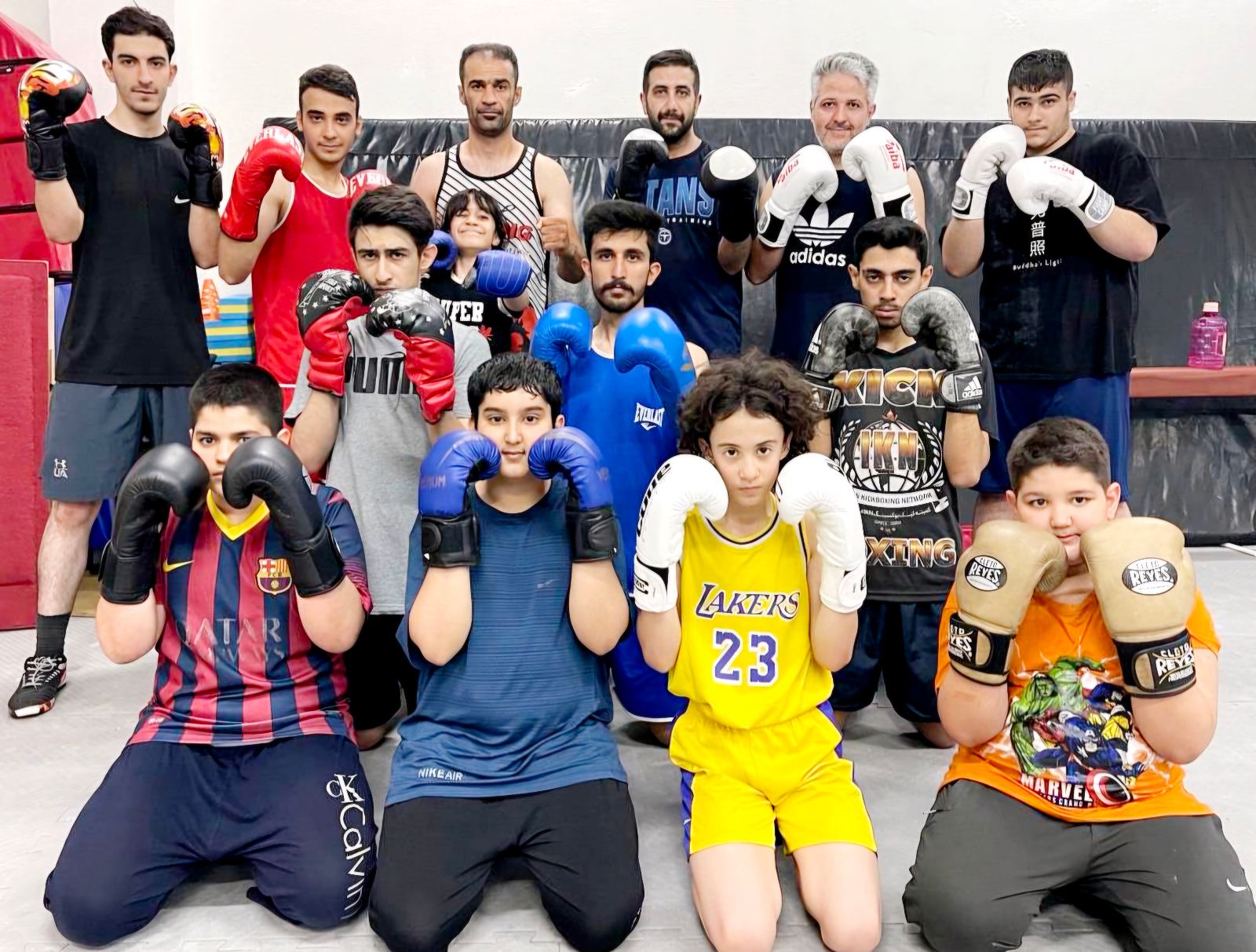 خانه ژیمناستیک و باشگاه ورزشی پیروزان
