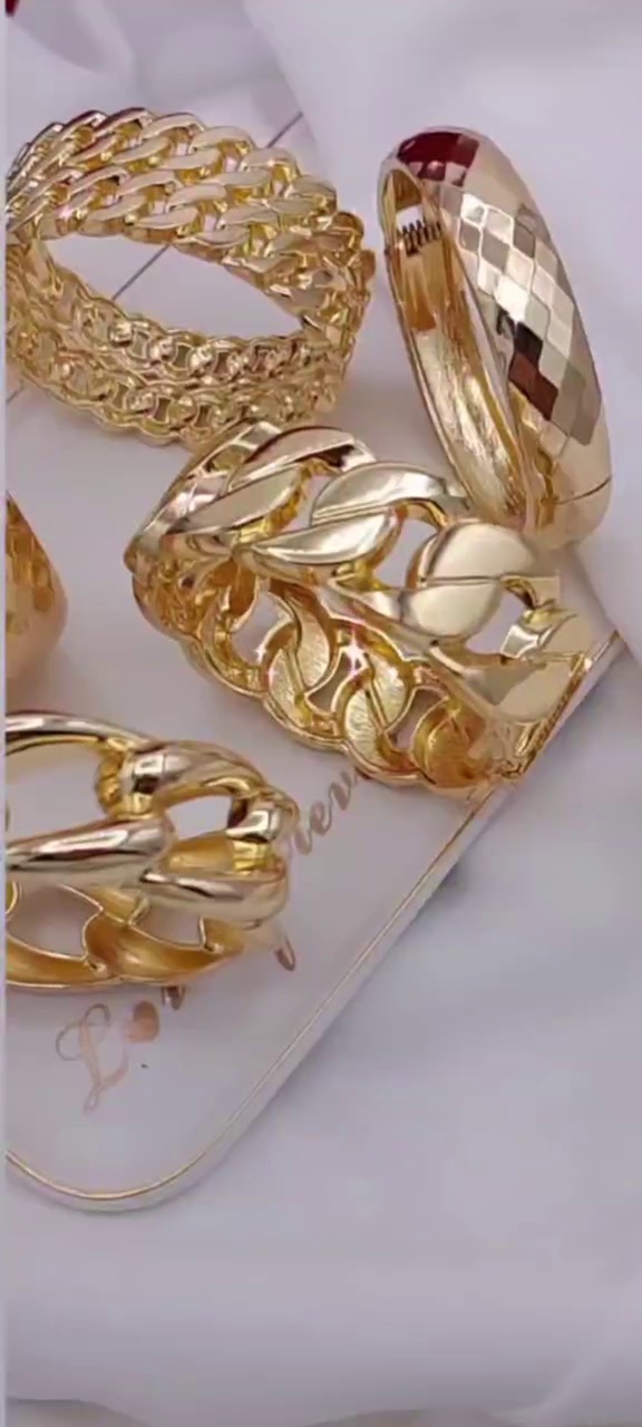 گالری زیورآلات و اکسسوری آنجل