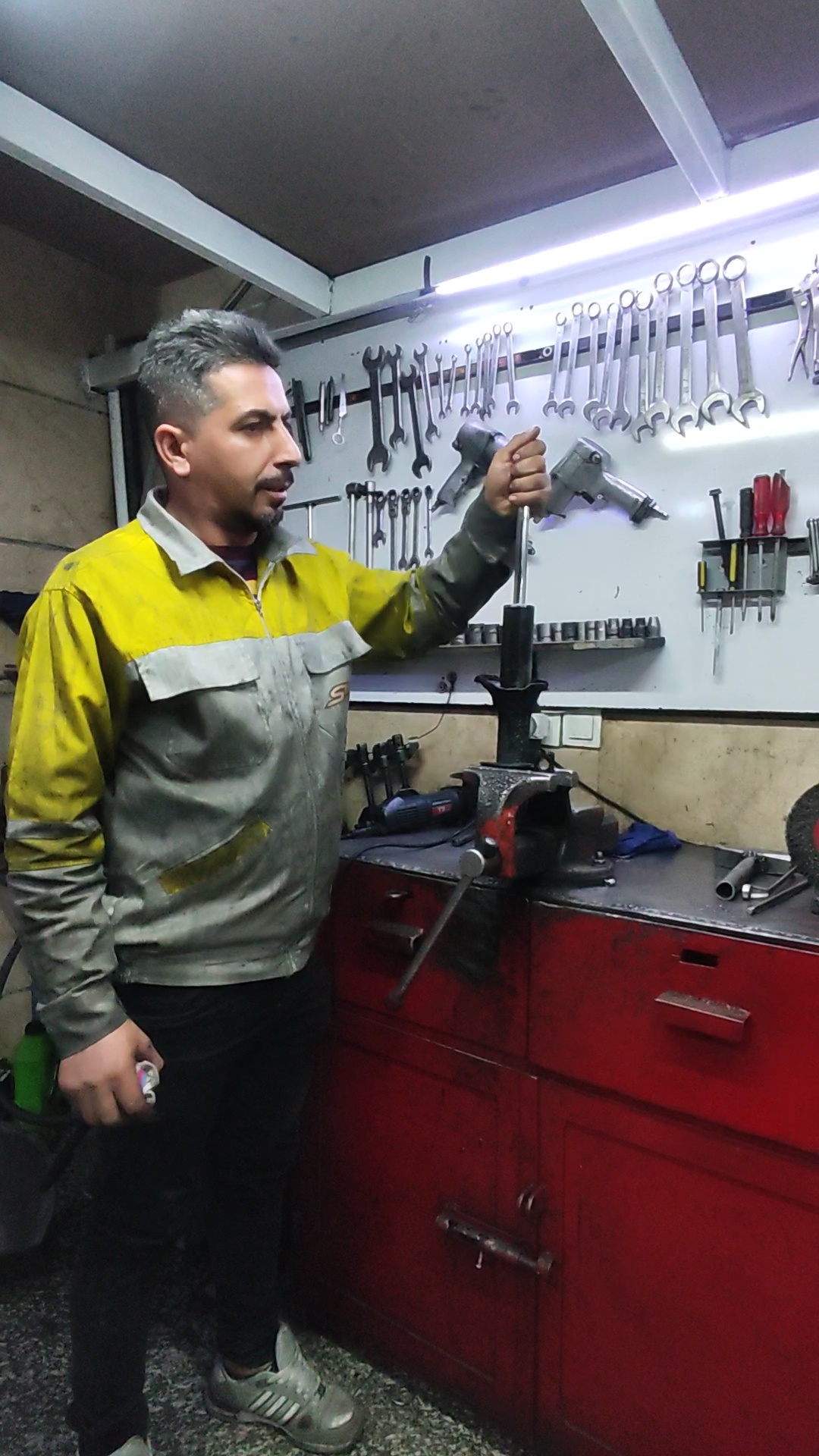 جلوبندی و کمک فنر سازی سعید