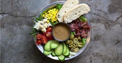 کافه دیلی دُز (رشت)