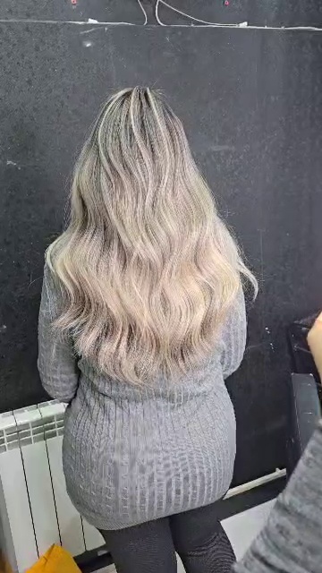 خدمات تخصصی رنگ و لایت کراتین مو براتی