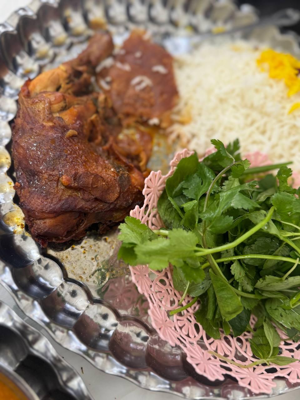 رستوران فروتن