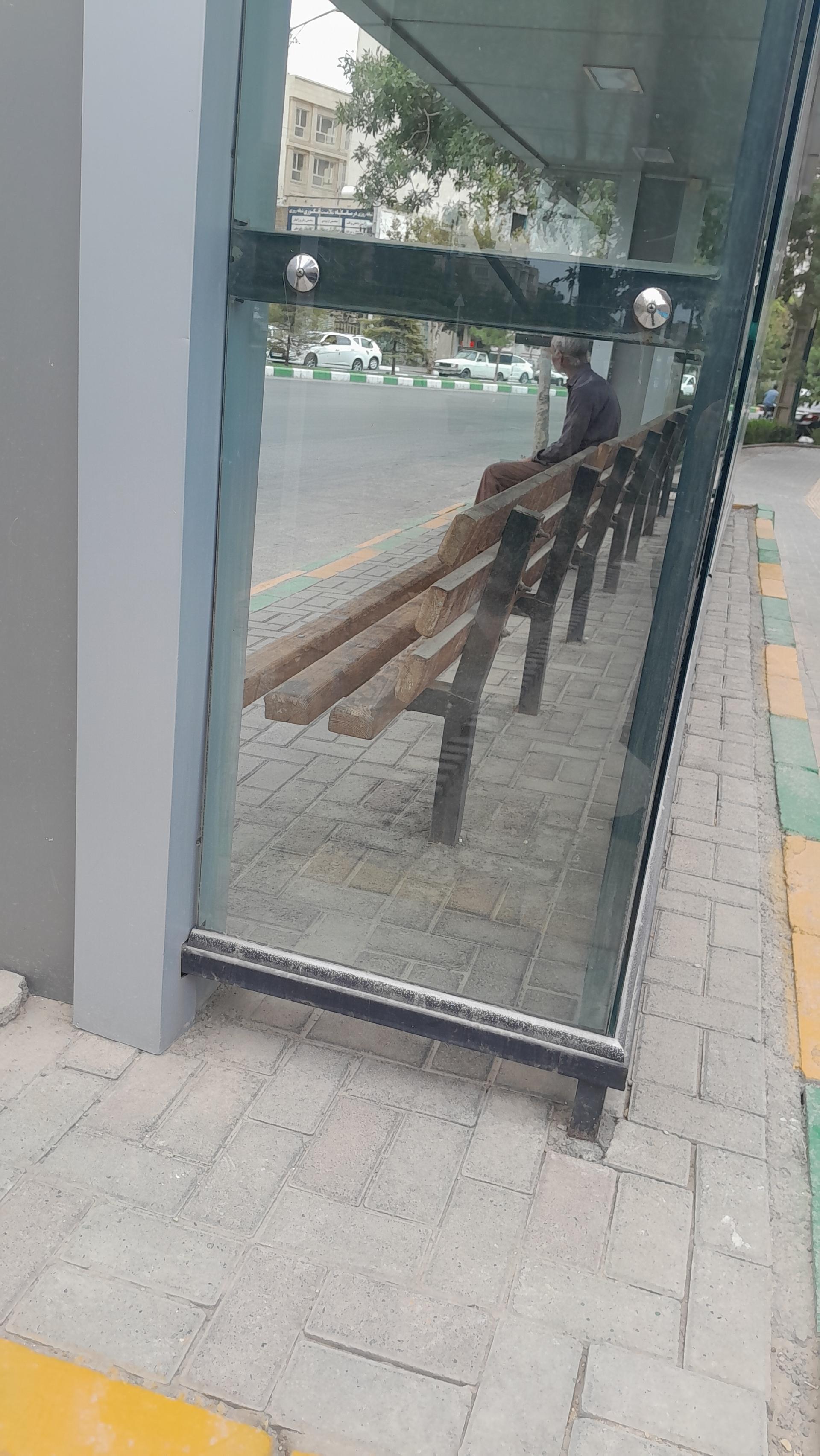 ایستگاه اتوبوس پیروزی 51
