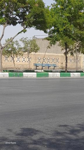 ایستگاه اتوبوس درمانگاه تامین اجتماعی