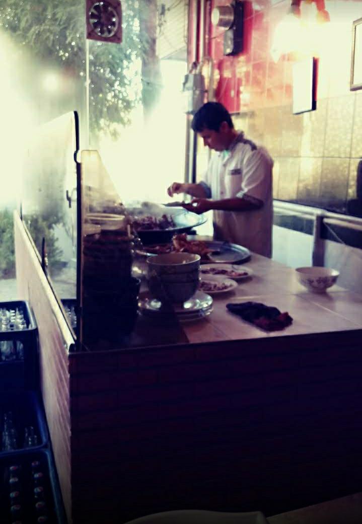 boiled sheep head کله پزی