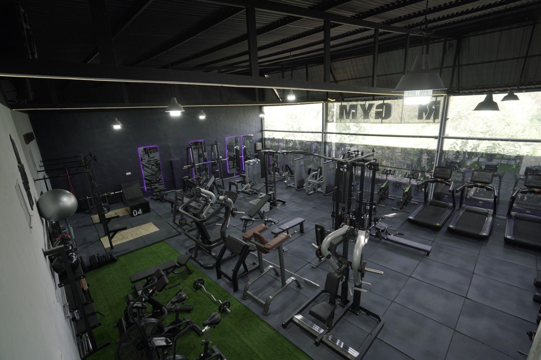 مجموعه ورزشي رزمیار (بانوان و آقایان)