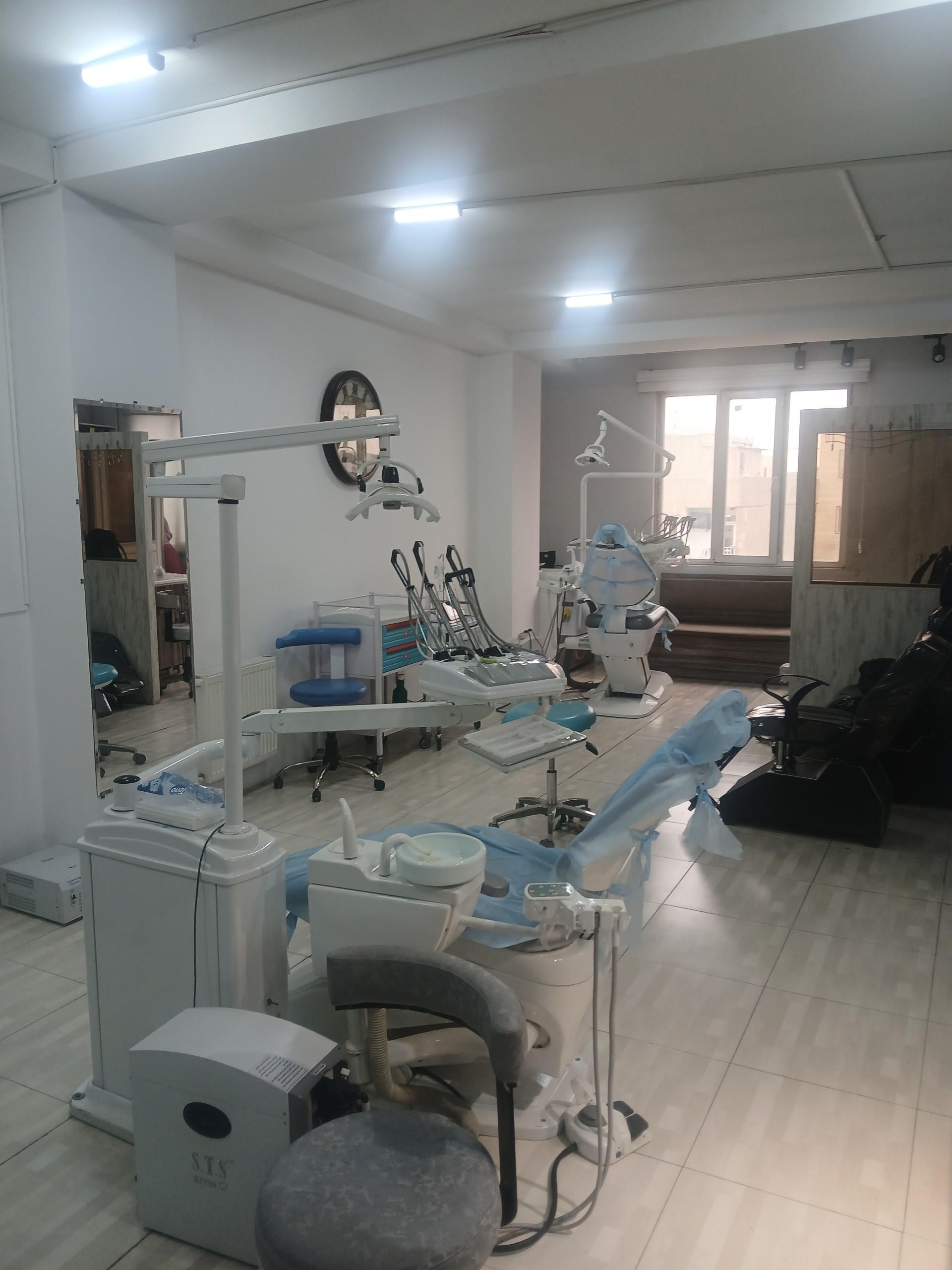 مطب دندانپزشکی دکتر طاهرخانی