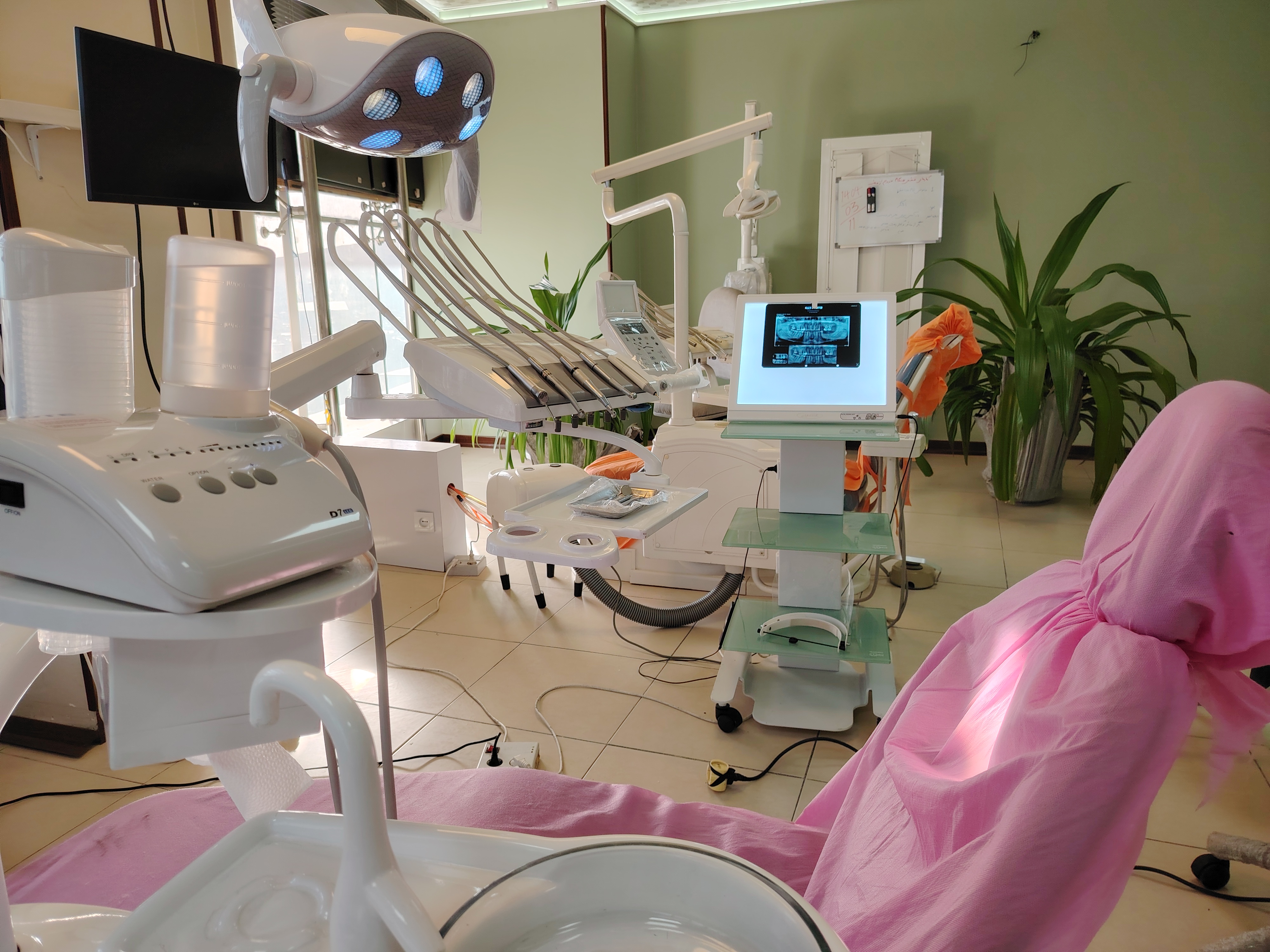 مطب دندانپزشکی دکتر رسول جلیل پور