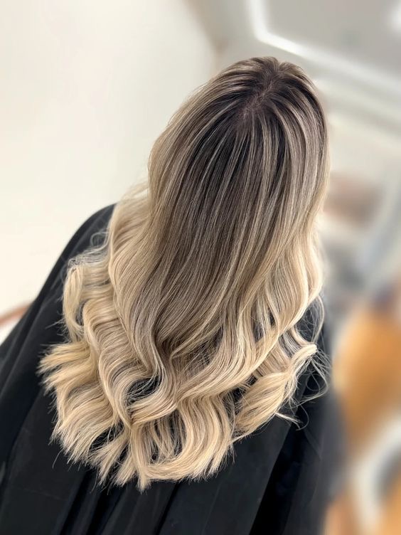خدمات زیبایی رنگ و لایت، مژه،کراتین
