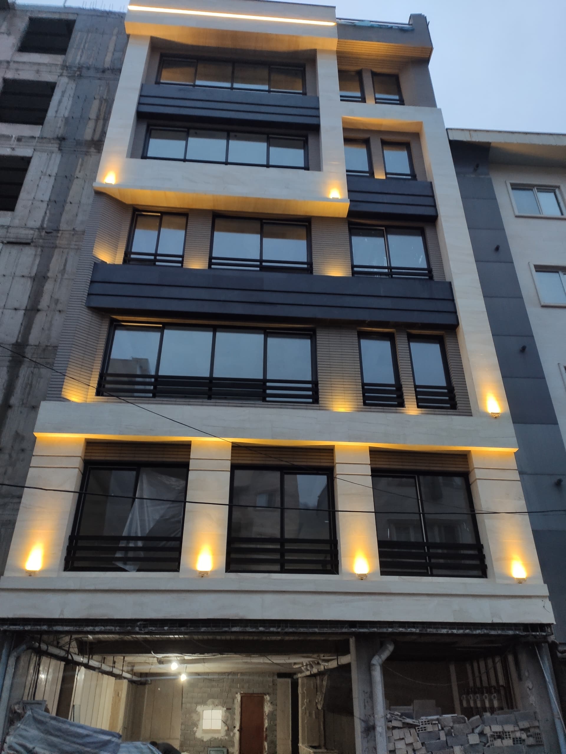 کارخانه درب و پنجره دوجداره  گیل پارس