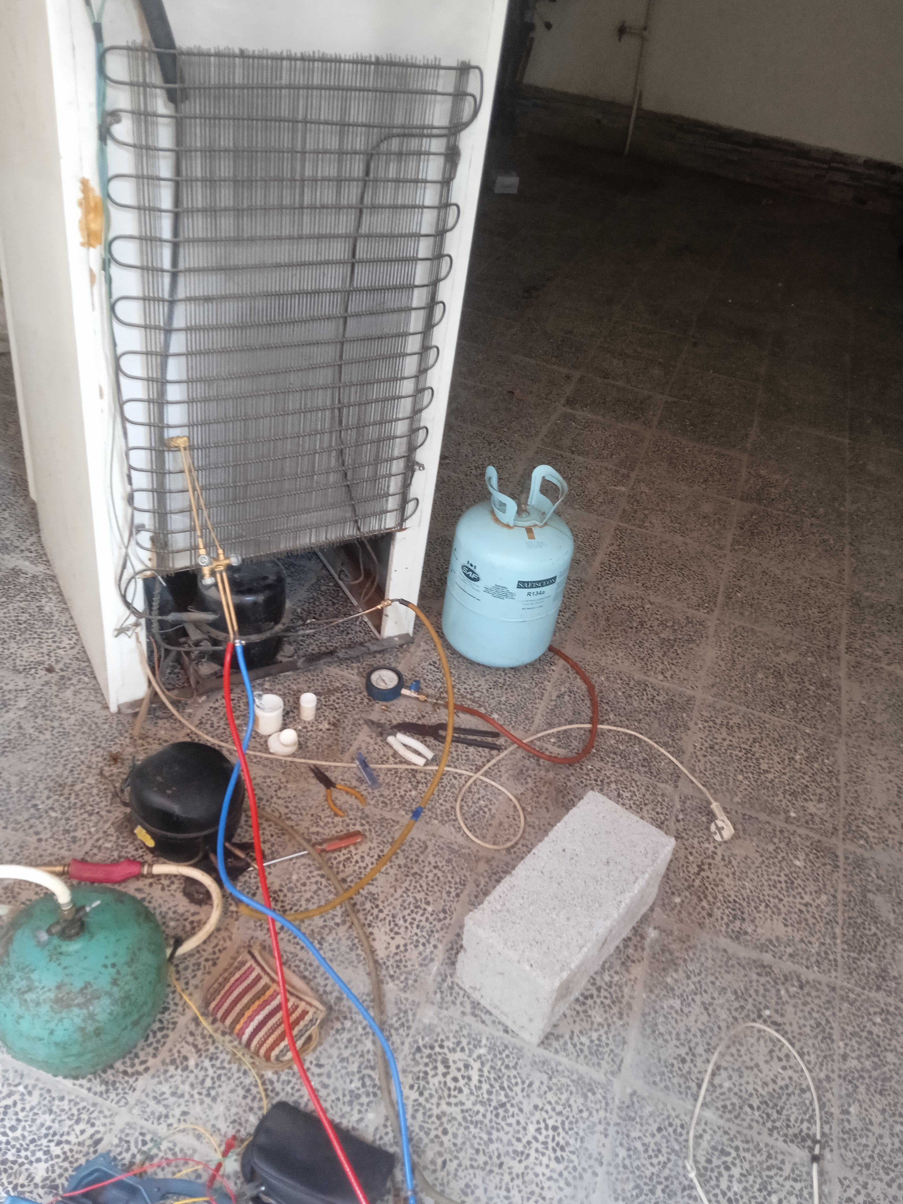 تعمیرات تخصصی لوازم خانگی رامین فرهادی