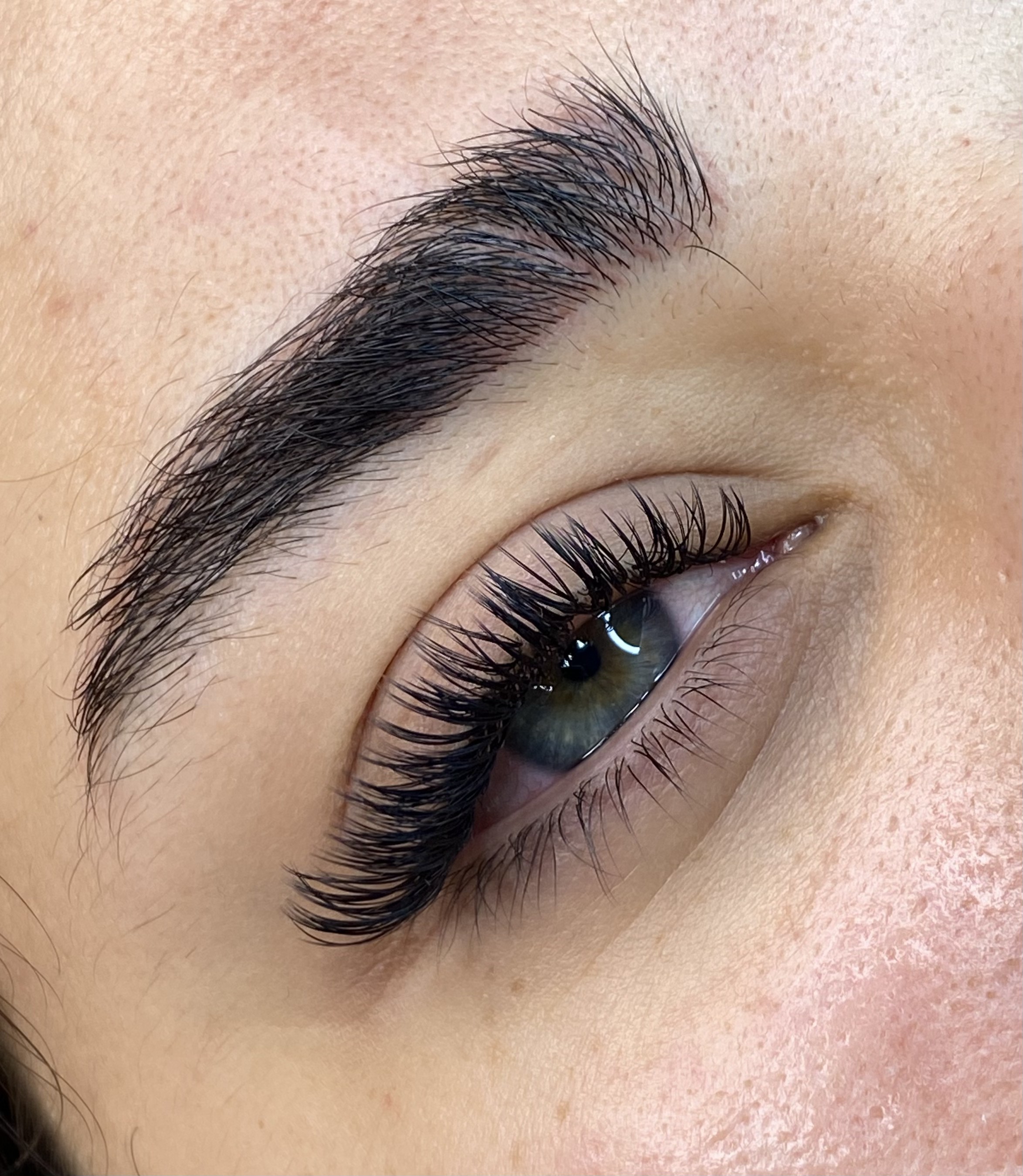 اکستنشن مژه ولیفت مژه ابروسمانه شاطرزاده