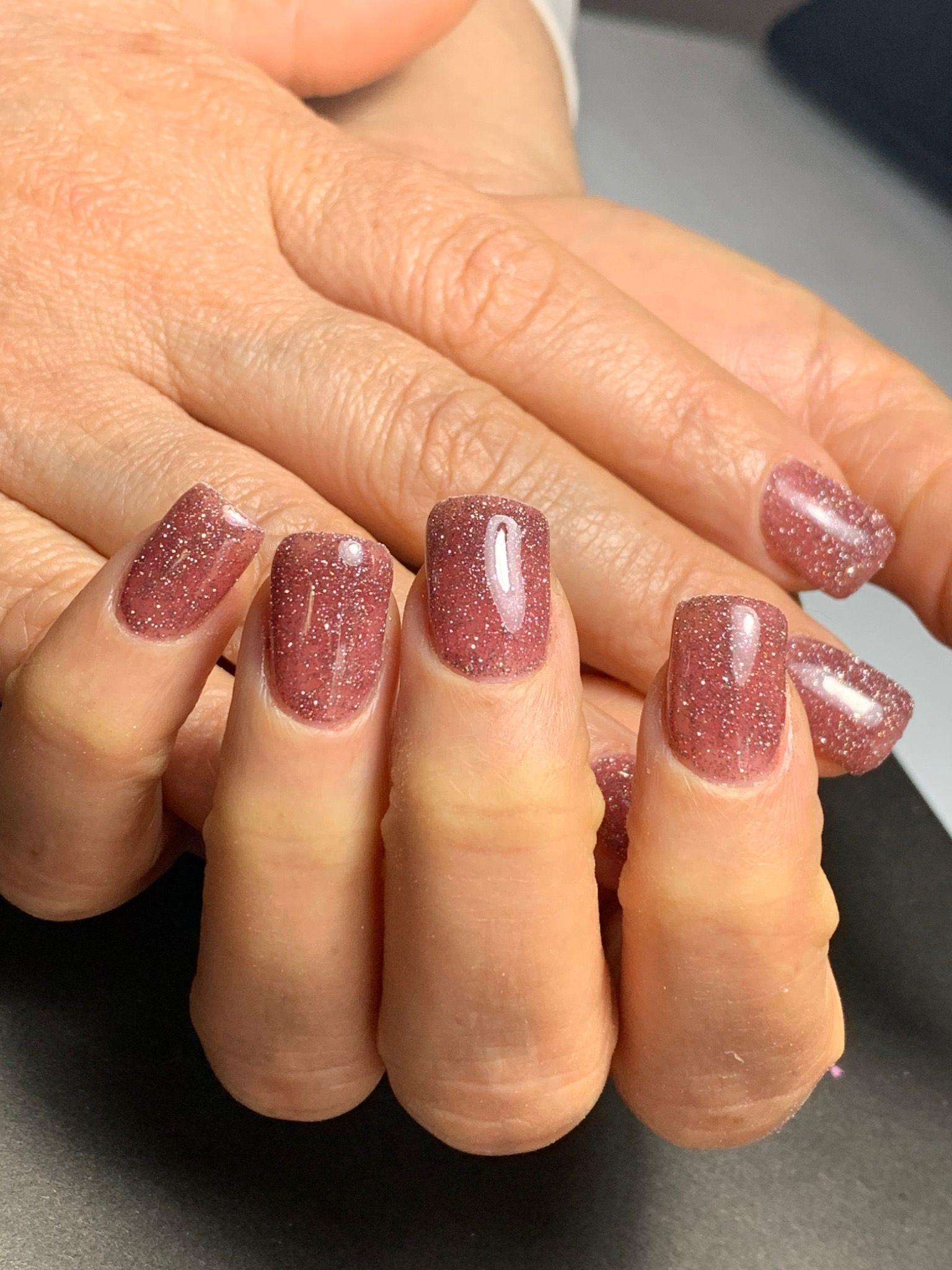 انواع خدمات ناخن