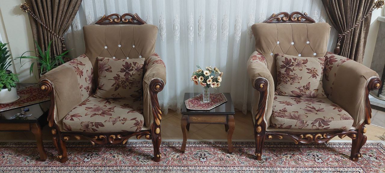 تعمیرات انواع مبلمان و مصنوعات چوبی