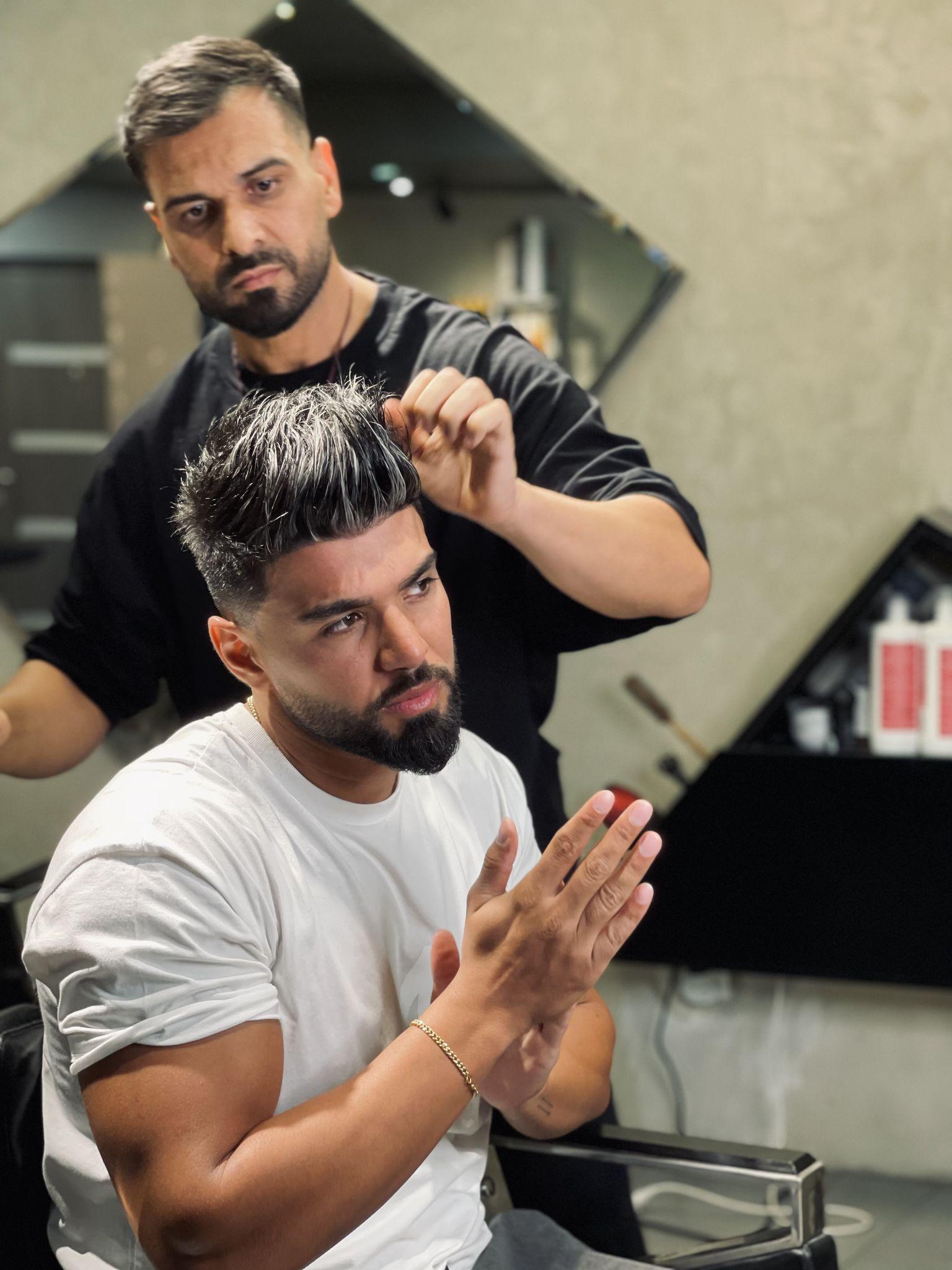 آرایشگاه مردانه کینز هومن