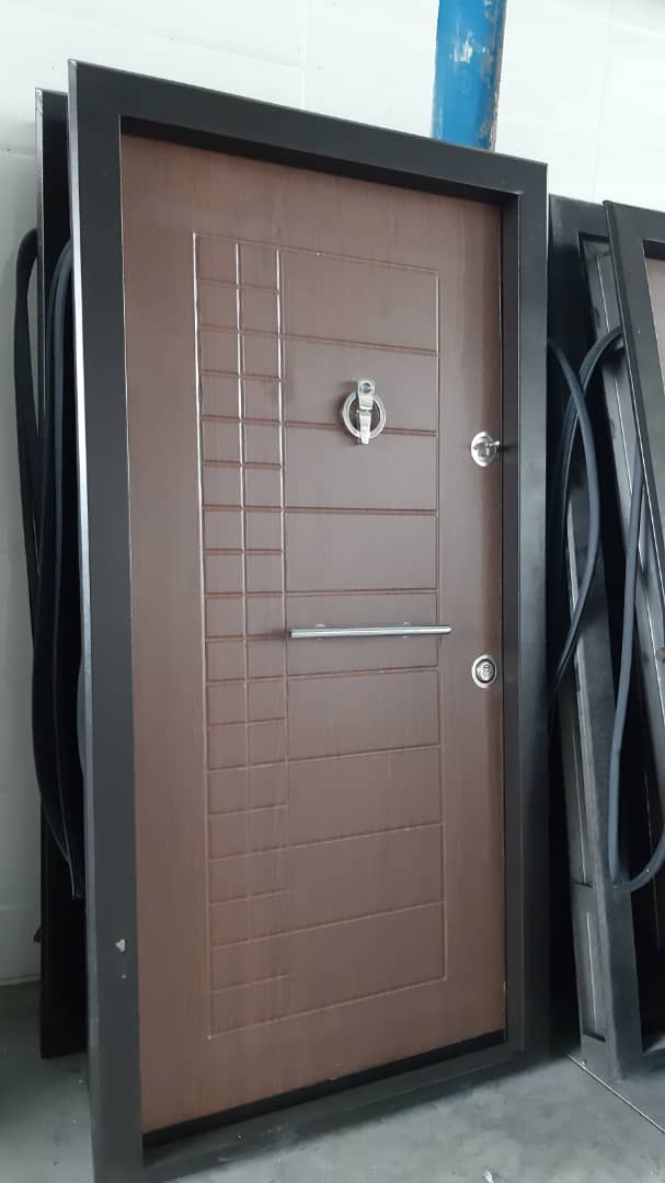 تولید درب چوبی