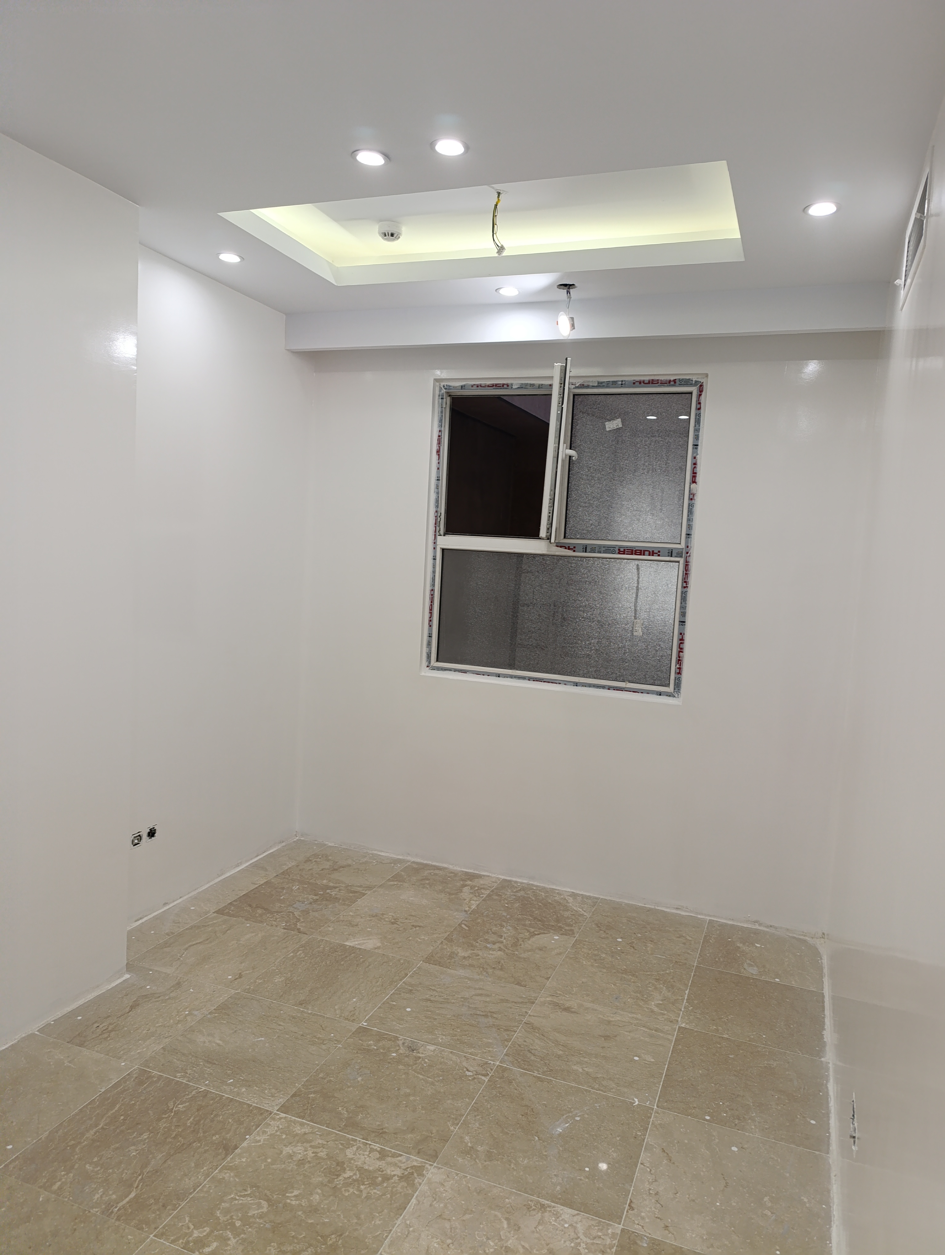 نقاشی ساختمانی و نصب کاغذ دیواری رشیدی