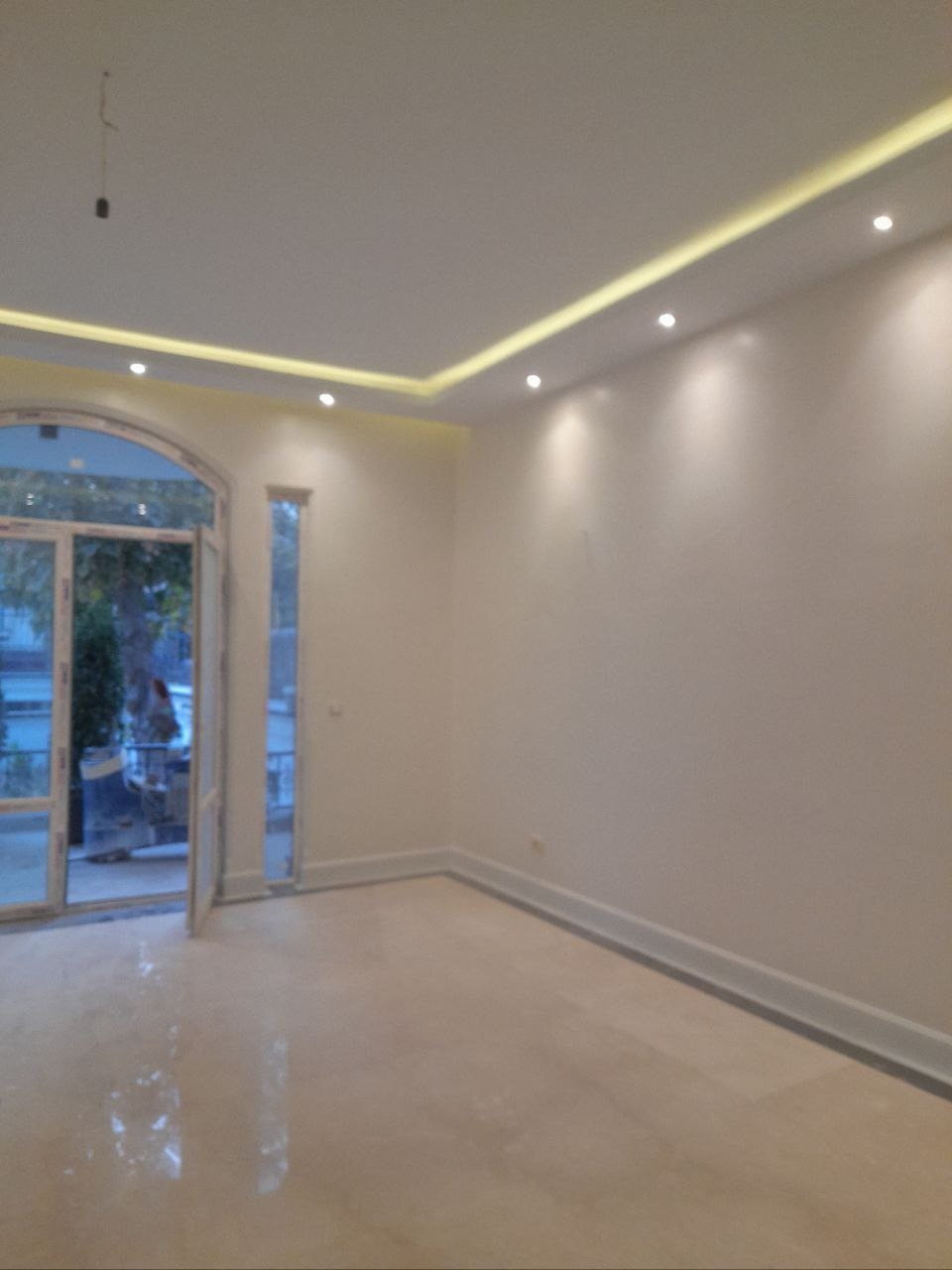 نقاشی و بازسازی و کلیه کارهای ساختمانی