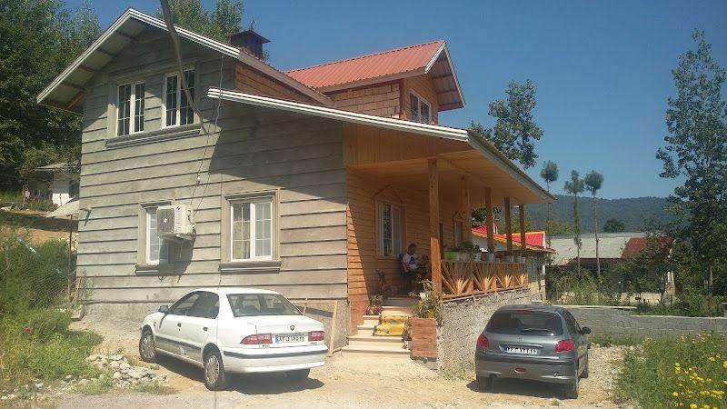 Eskandari hostle