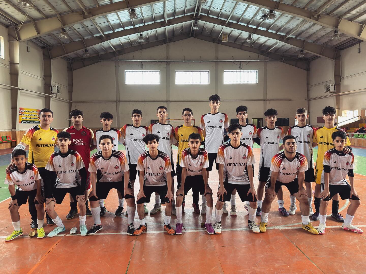 مدرسه فوتسال لاهیگ لاهیجان