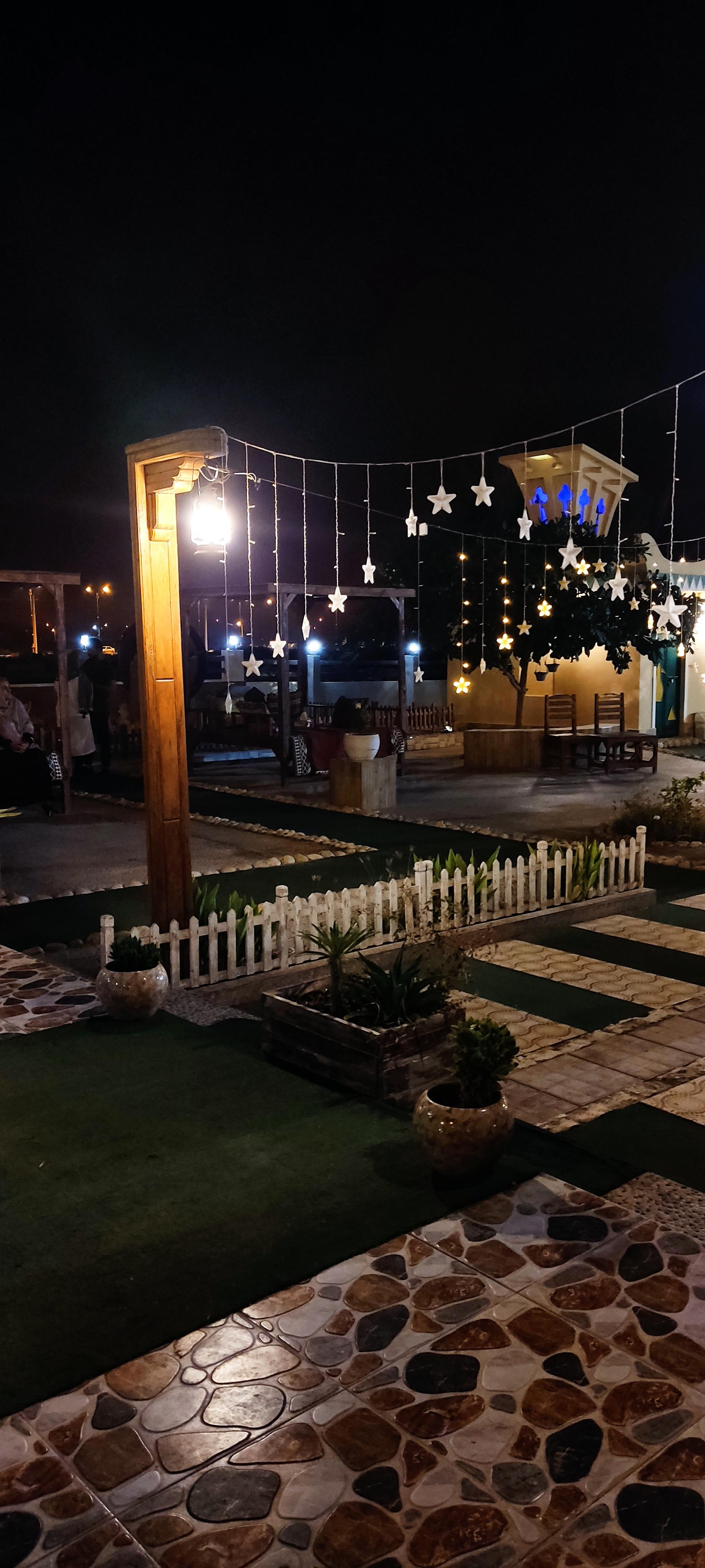 رستوران سنیار