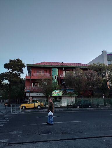 مهمانپذیر فرد محمدی