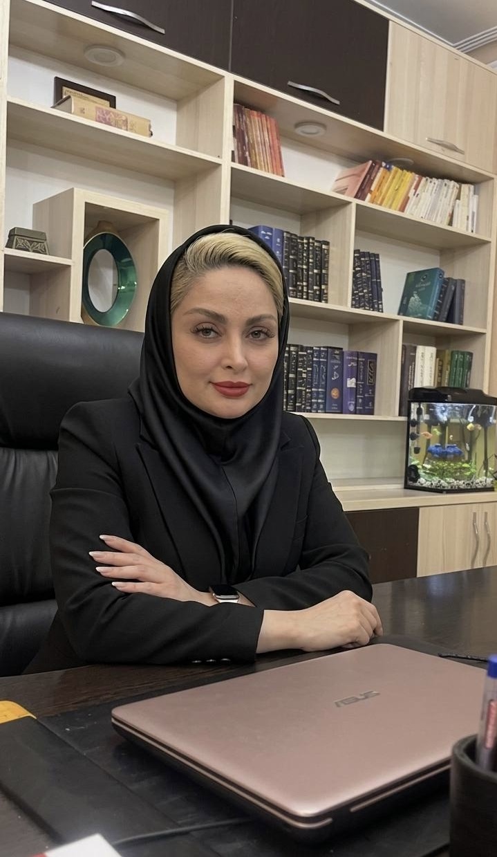 وکیل پایه یک دادگستری( گلاله فتحی )