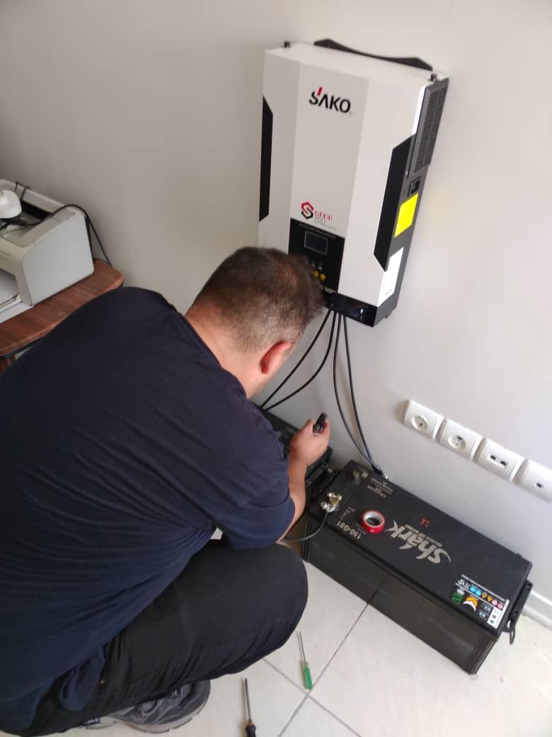 خدمات نصب و فروش دوربین مدار بسته هادی