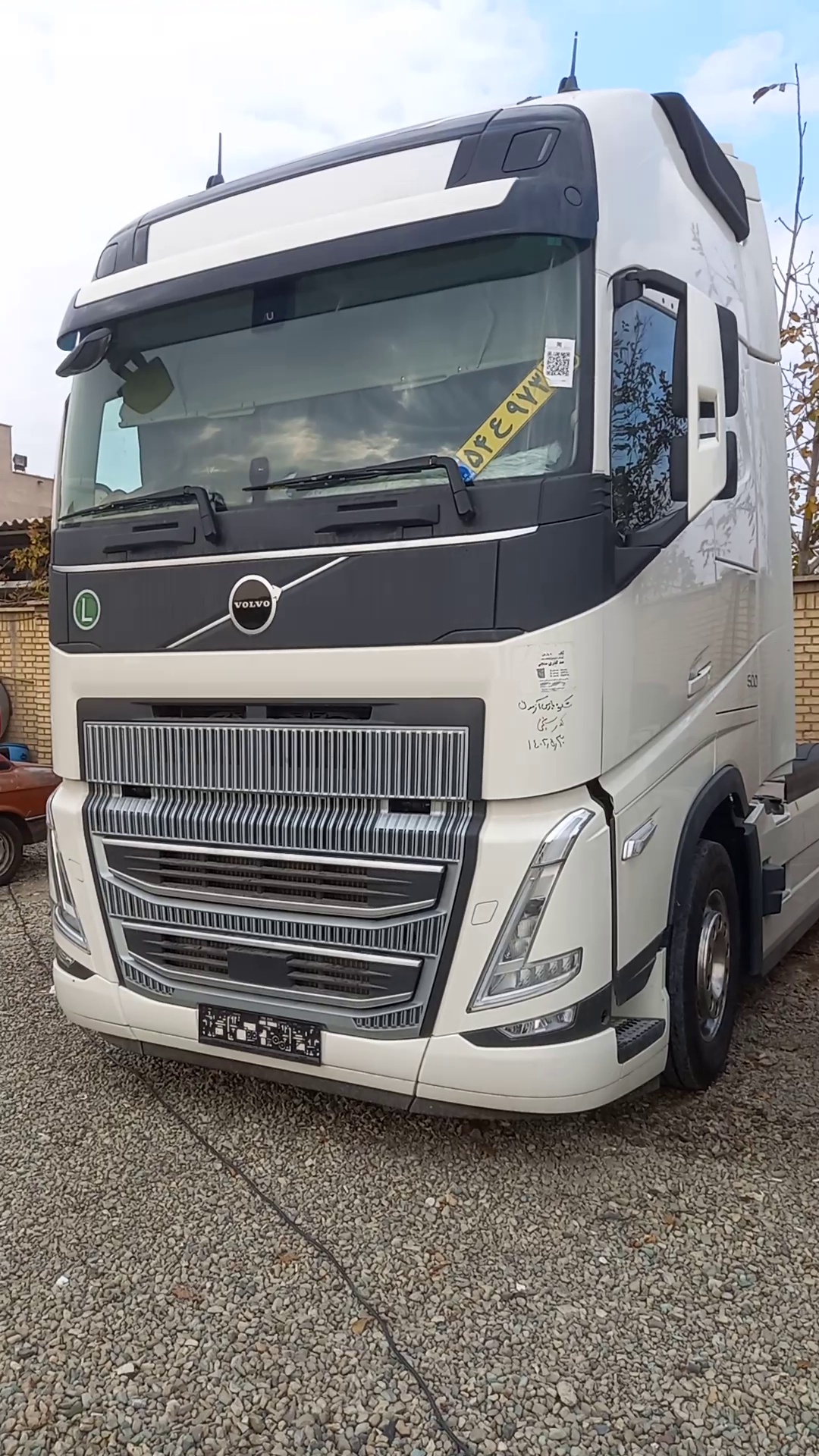 کارشناس رنگ خودروهای سنگین امیر