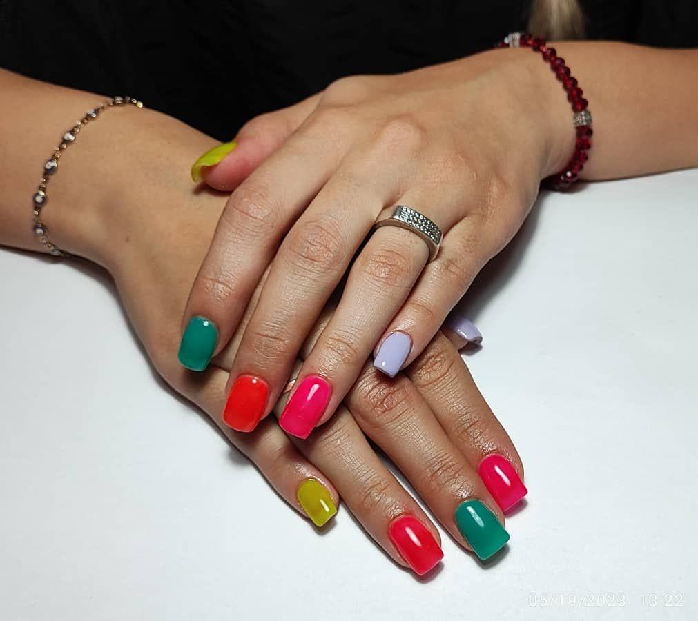 خدمات ناخن پرتی نیل