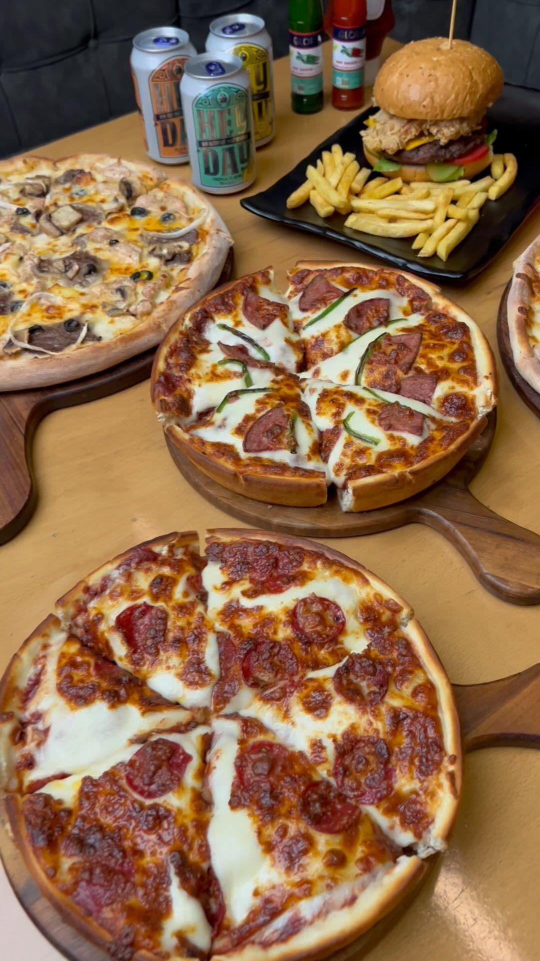 رستوران دکتر آرین